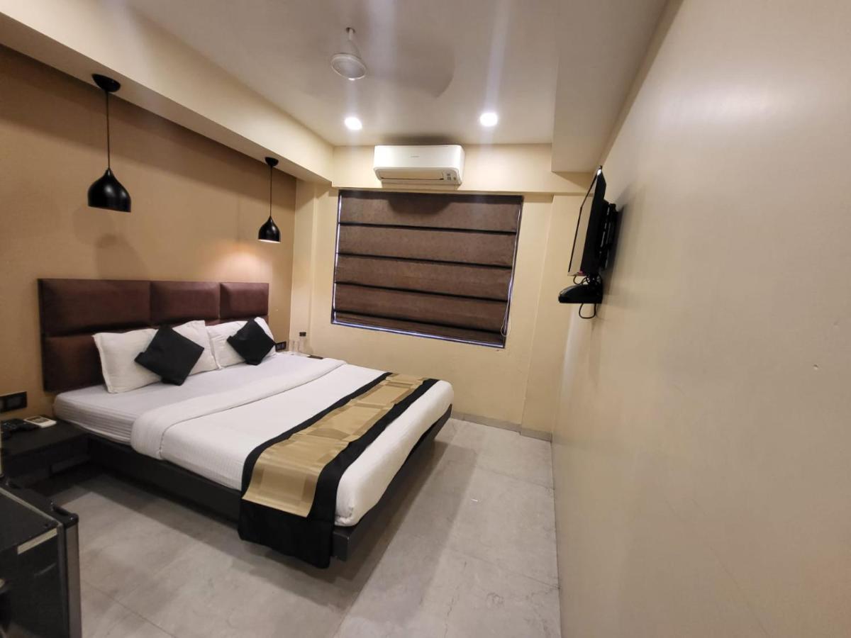 The Fountain Inn - Fort Mumbai Luaran gambar