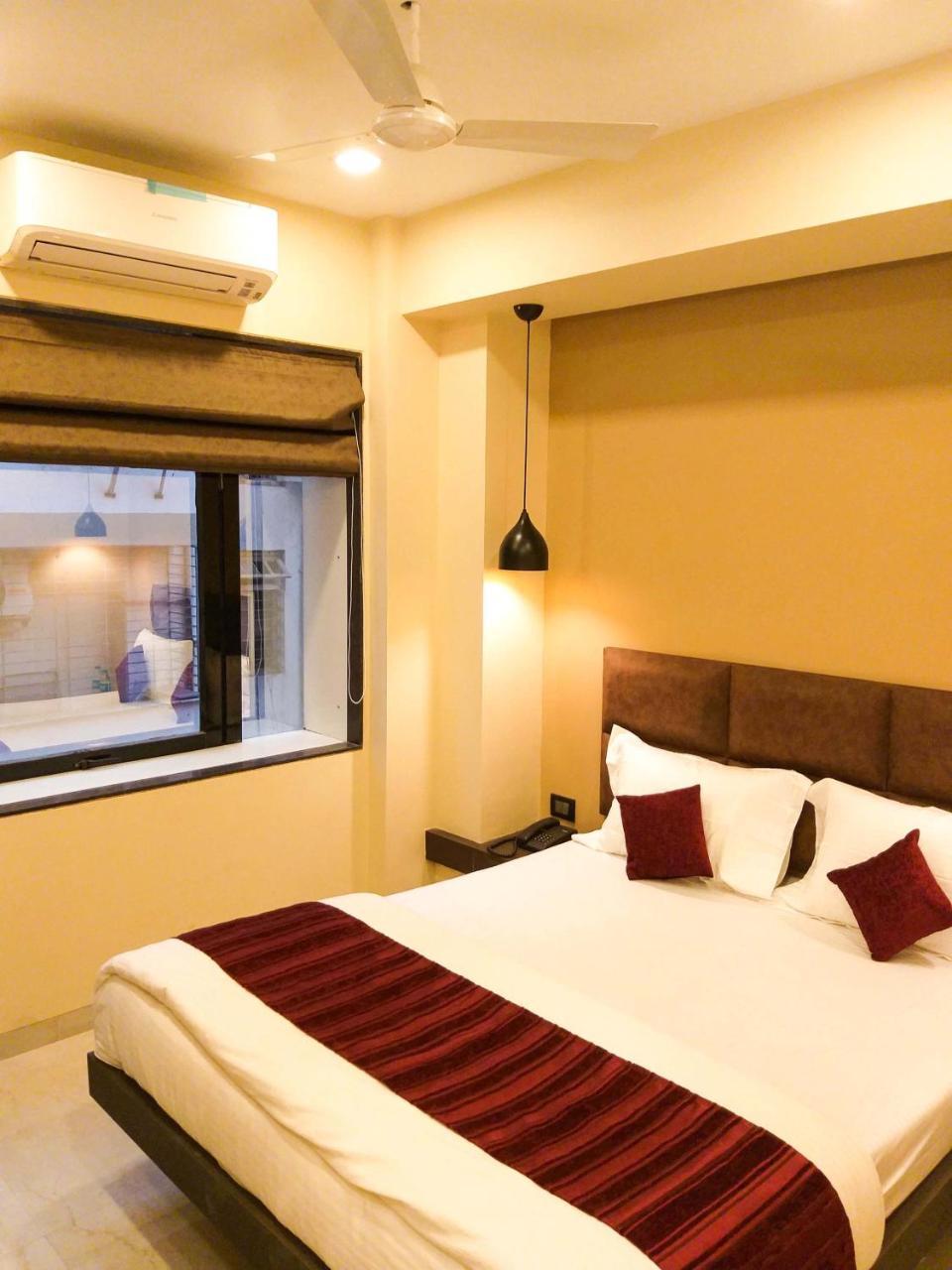 The Fountain Inn - Fort Mumbai Luaran gambar